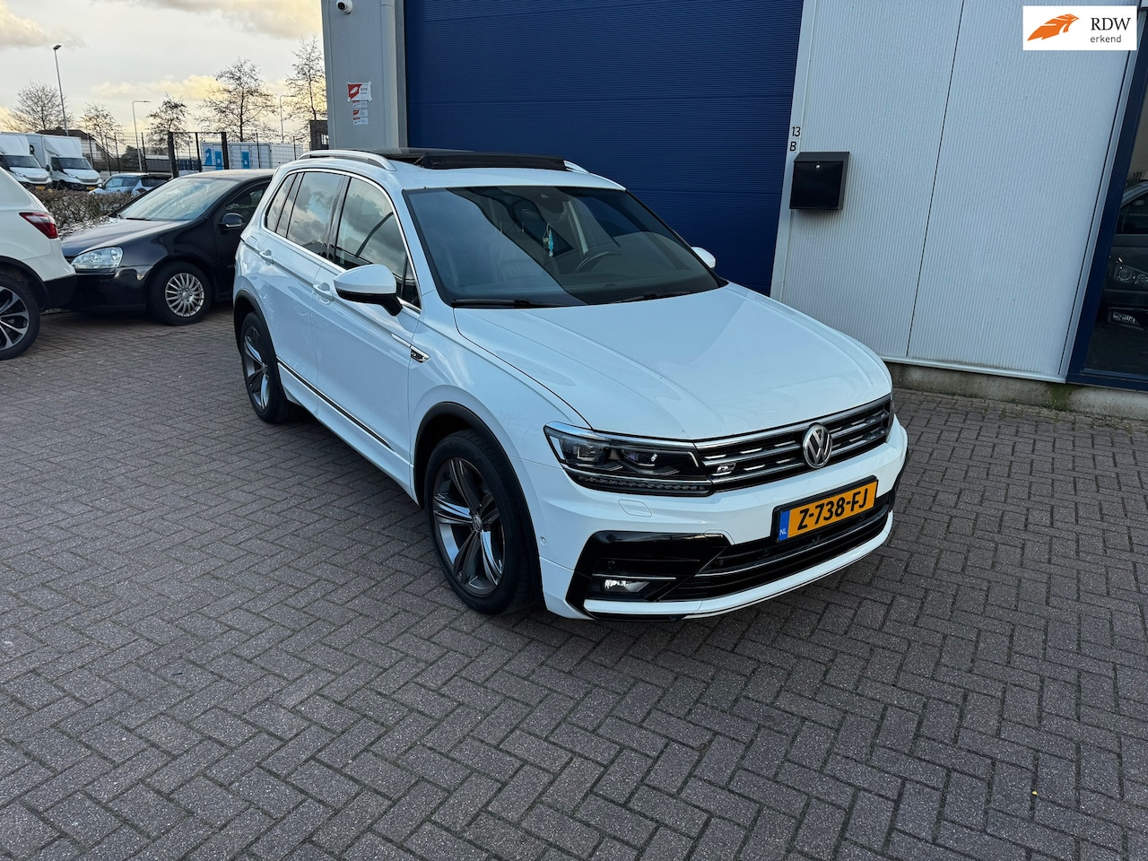 Volkswagen Tiguan - 2.0 TDI Comfortline Business R 2.0 TDI Comfortline Business R - AutoWereld.nl