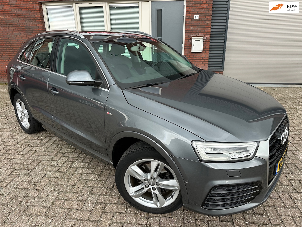 Audi Q3 - 2.0 TFSI quattro Sport Pro Line S / Pano / Leder / Navi / PDC / LED - AutoWereld.nl