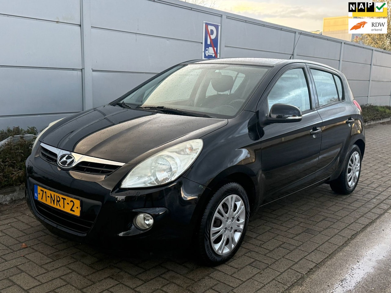 Hyundai i20 - 1.2i i-Motion/ airco / nap - AutoWereld.nl