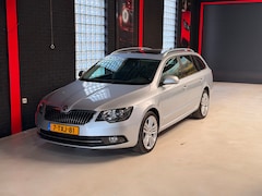 Skoda Superb Combi - 1.8 TSI Elegance Business|NAVI|PDC|XENON|PANO|LEER