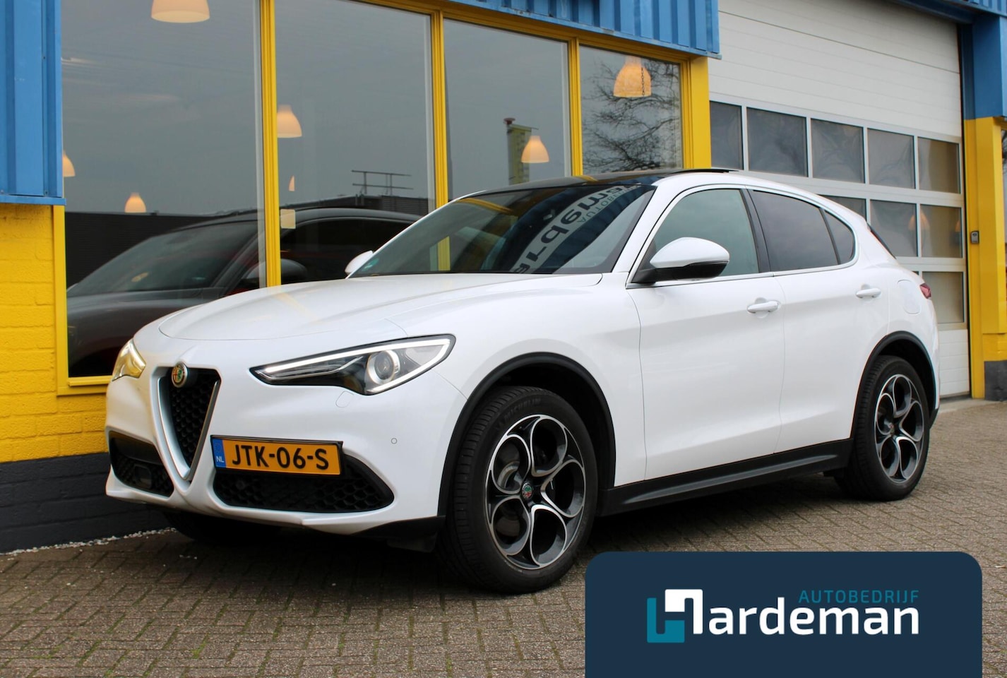 Alfa Romeo Stelvio - 2.0 T AWD 280PK Panorama Veloce stoelen - AutoWereld.nl