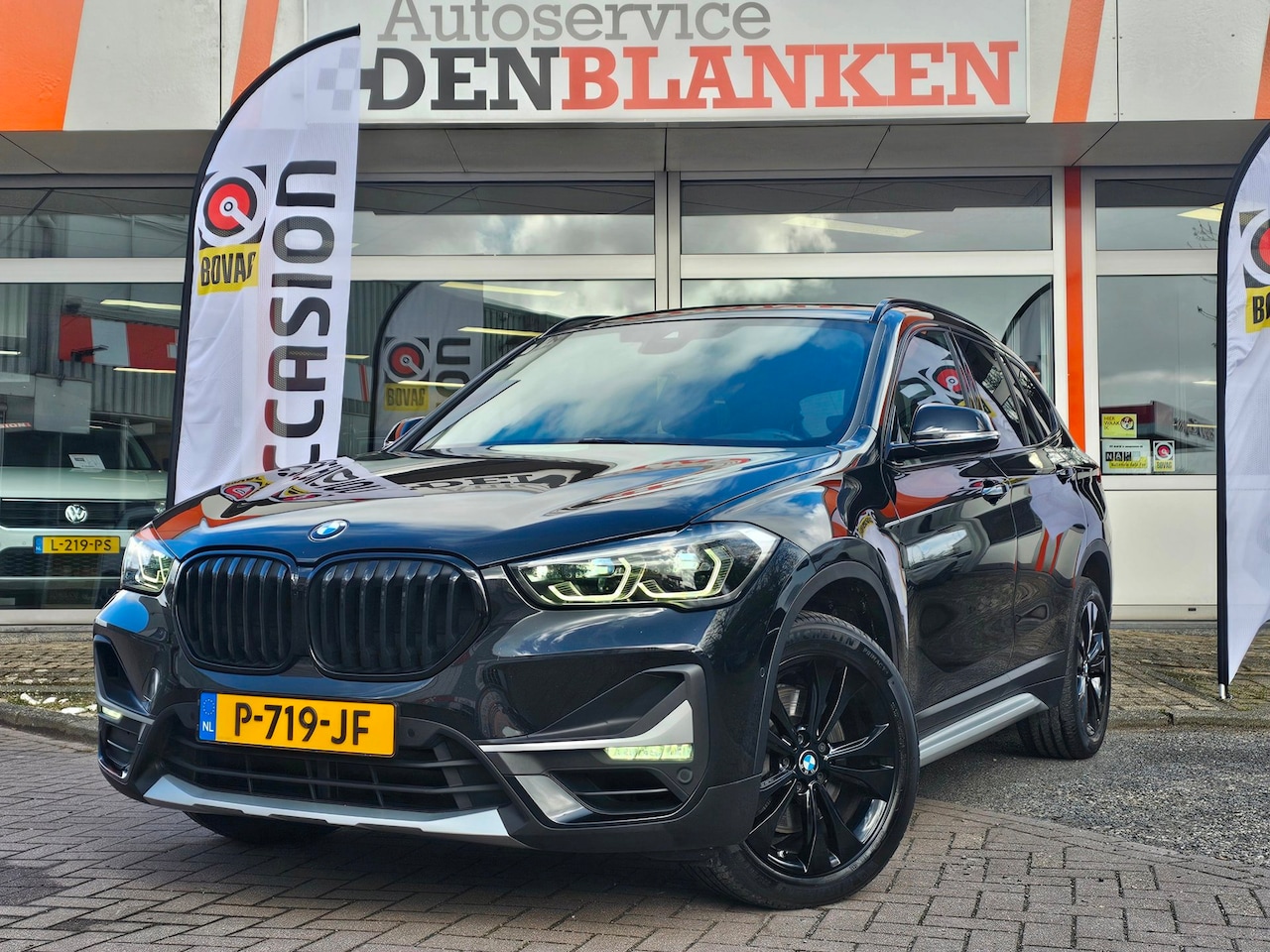 BMW X1 - SDrive20i Bns Edition Plus BJ.2022 / Panodak / Leder / Head-Up / Led / 18"Lmv !! - AutoWereld.nl