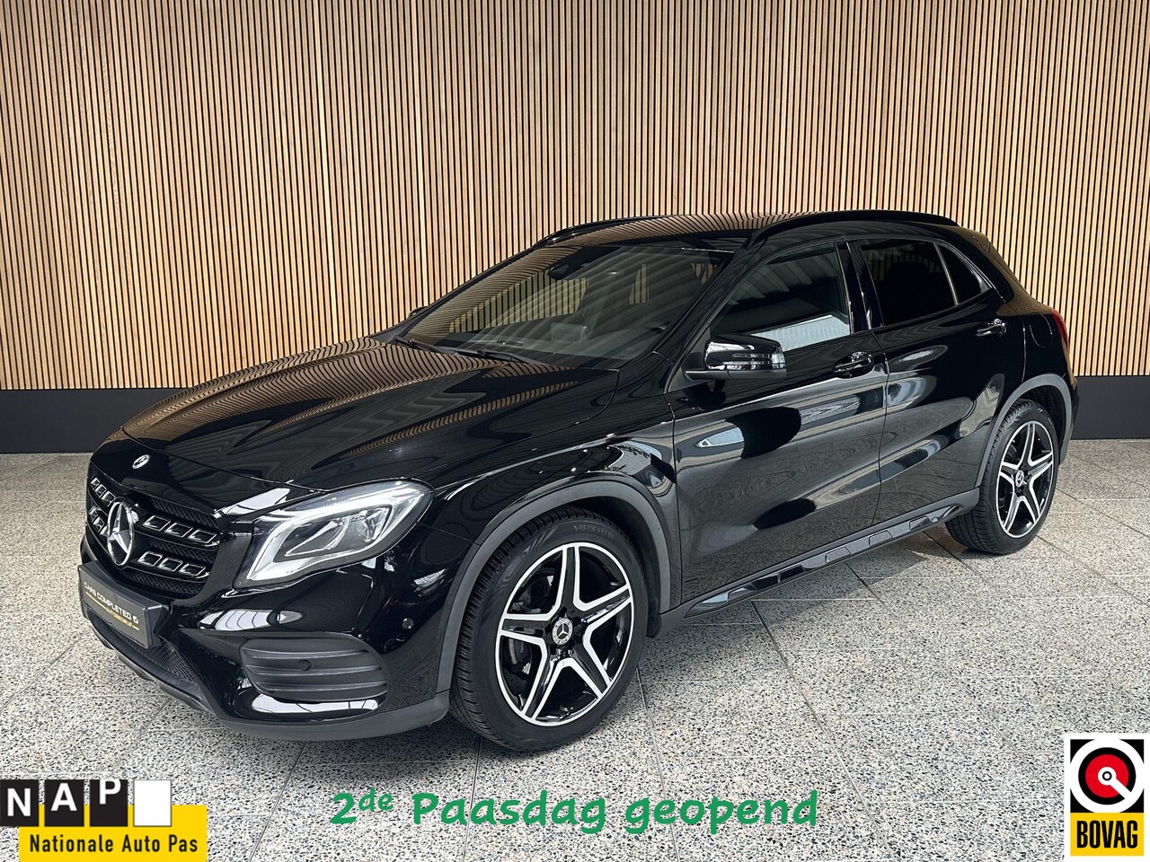 Mercedes-Benz GLA-Klasse - 180 Business Solution AMG NL auto | Camera | Trekhaak | Stoelverwarming - AutoWereld.nl