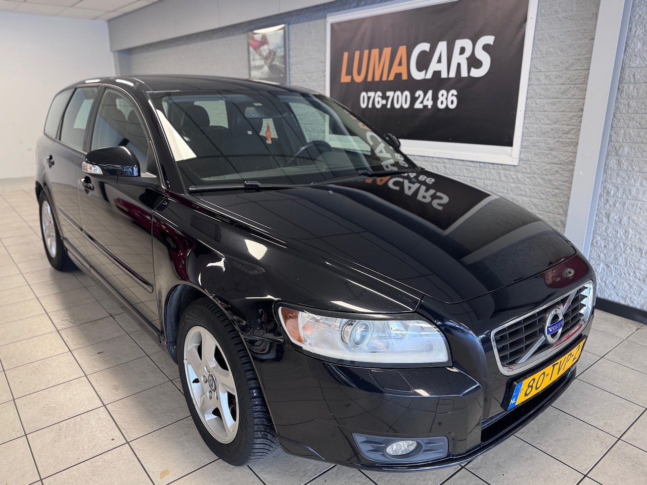 Volvo V50 - 2.0 Limited Edition | nieuwe apk | Airco - AutoWereld.nl