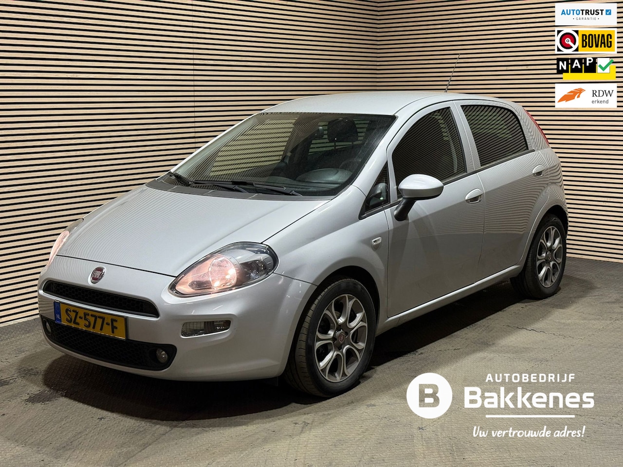 Fiat Punto Evo - 0.9 TwinAir Sempre | 1e eig | Airco | Cruise | Navi - AutoWereld.nl