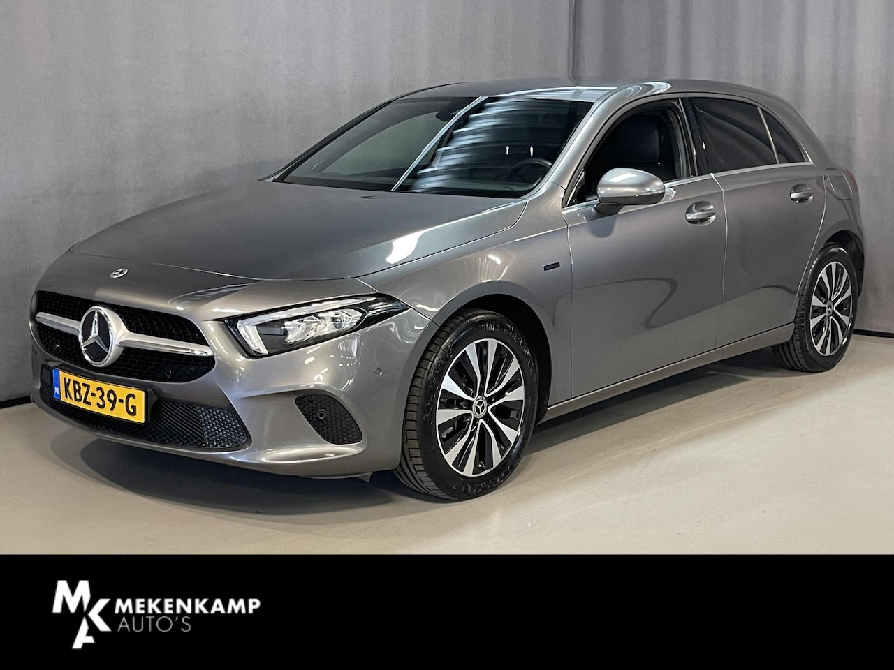 Mercedes-Benz A-klasse - 250 e 17"/Dodehoek/Camera/PDC v+a/Apple Carplay & Android Auto/DAB/Navigatie/Climate - AutoWereld.nl