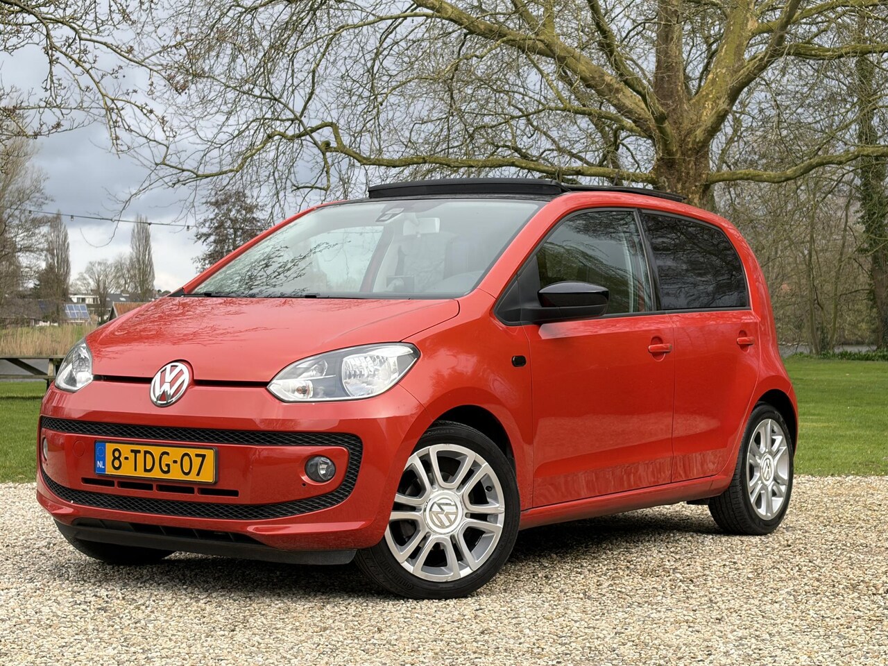 Volkswagen Up! - Groove 5-drs *Leuke Opties*Groot Onderhoud+Remmen* - AutoWereld.nl