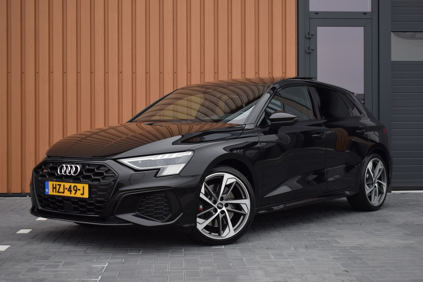 Audi S3 - Sportback 2.0 TFSI Quattro | MTR Tuning | Pano | B&O | Camera - AutoWereld.nl