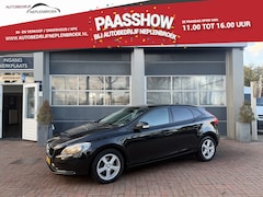 Volvo V40 - 2.0 D2 Bj 2018 Vol Optie Navi, Trekhaak, Clima, Cruise