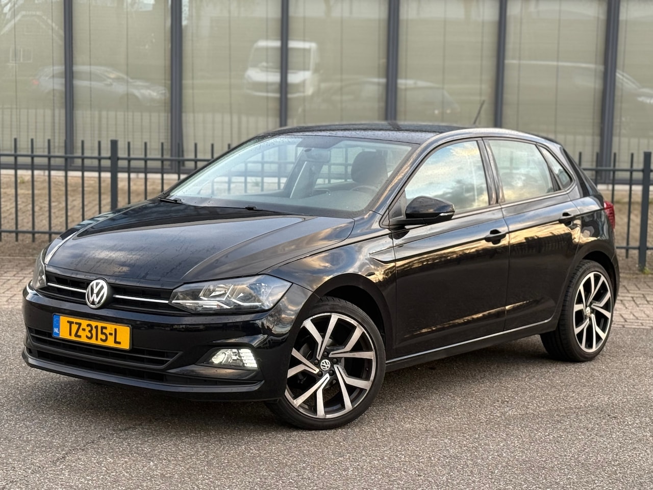 Volkswagen Polo - 1.0 TSI Comfortline / NAP/ APK - AutoWereld.nl