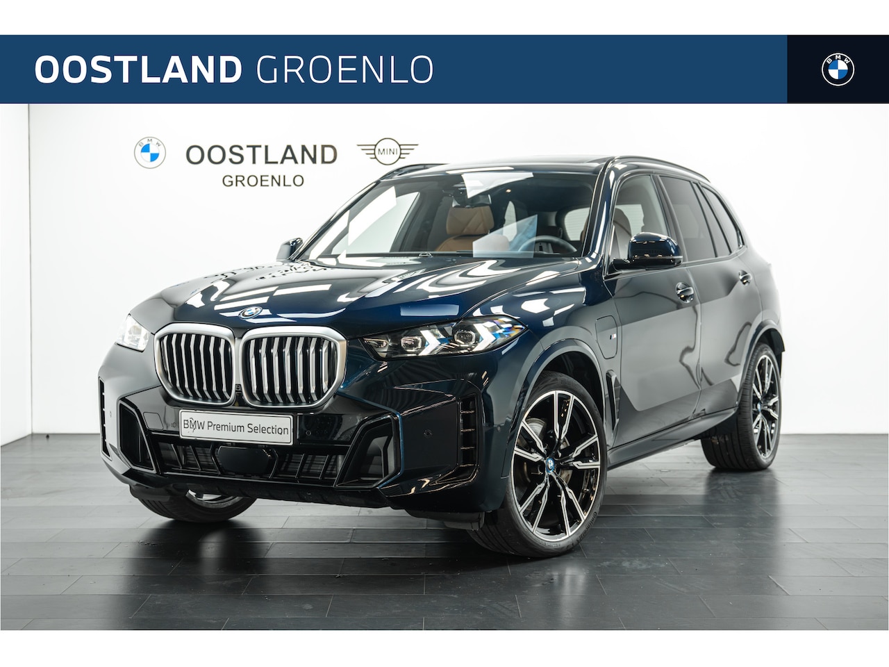 BMW X5 - xDrive50e High Executive M Sport Automaat / Panoramadak / Trekhaak / Soft-Close / Adaptief - AutoWereld.nl