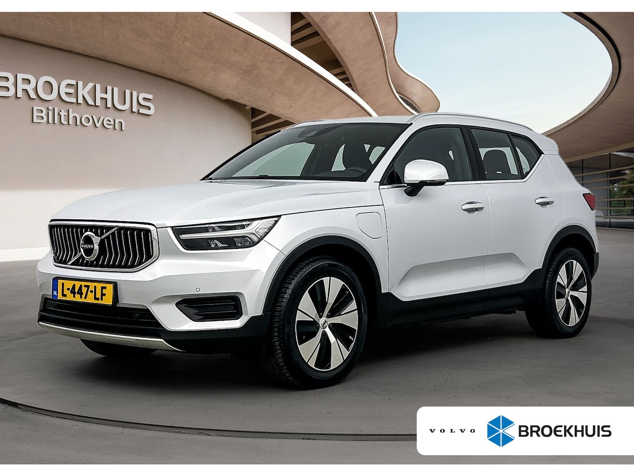 Volvo XC40 - 1.5 T4 Recharge Inscription Expression | PDC V+A en Camera | Standkachel | Stuur en Stoelv - AutoWereld.nl