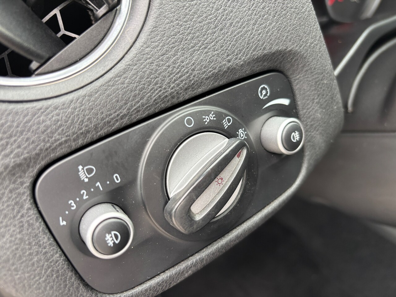 Ford Mondeo - 1.6 EcoBoost Titanium | Org-NL auto. Trekhaak. 160pk. Navi.