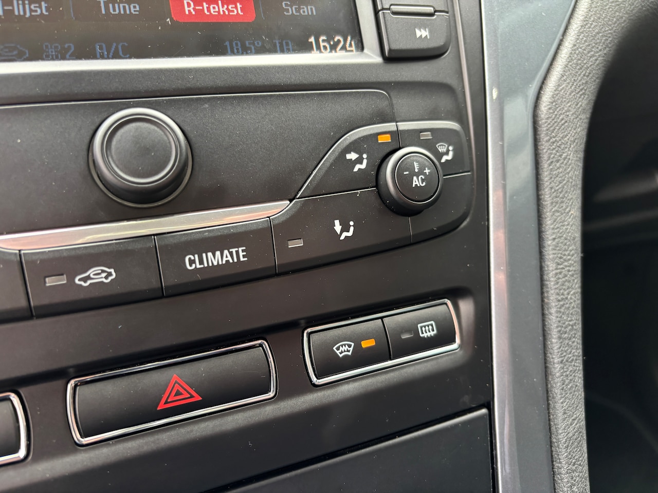 Ford Mondeo - 1.6 EcoBoost Titanium | Org-NL auto. Trekhaak. 160pk. Navi.