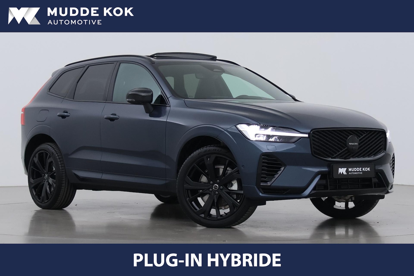 Volvo XC60 - T6 Plug-in hybrid Ultra Black Edition | Trekhaak | Panoramadak | Head-Up | 360 Camera | St - AutoWereld.nl