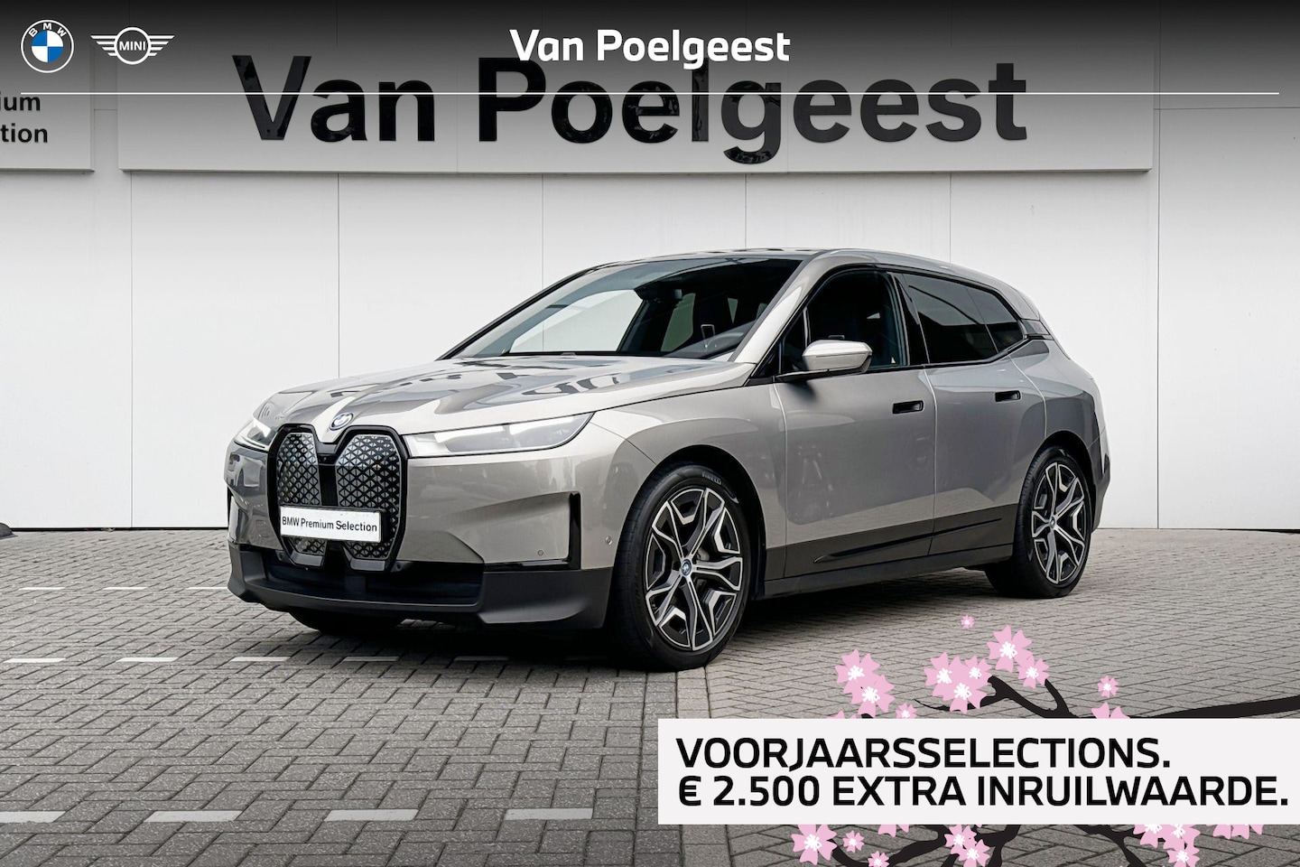 BMW iX - xDrive50 Trekhaak | Panoramadak | Integral Active Steering | Selections 3500 - AutoWereld.nl