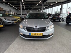 Skoda Octavia Combi - 1.0 TSi 115pk Business Edition LEDER/NAVI/CARPLAY/CRUISE/PDC/WINTERPACK