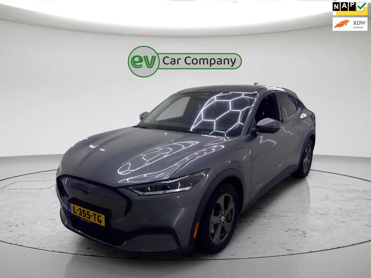 Ford Mustang Mach-E - RWD 75 kWh | SOH 93% | Panoramadak | Memory Seats | 360 Camera | Elektr. Klep | Stoel- en - AutoWereld.nl