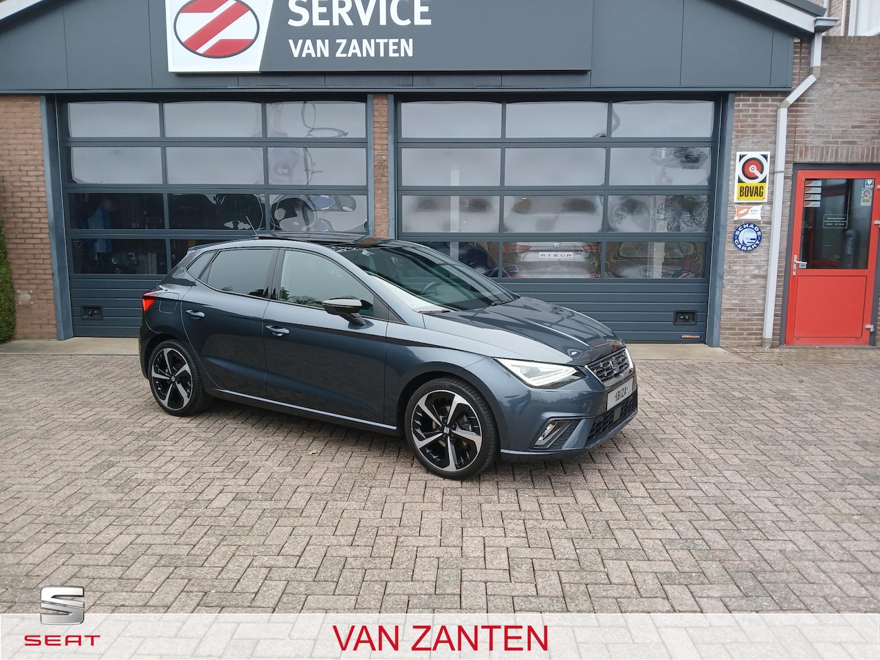 SEAT Ibiza - 1.0 EcoTSI FR Plus Connect + Panoramadak + 18 inch + Camera etc. etc. - AutoWereld.nl