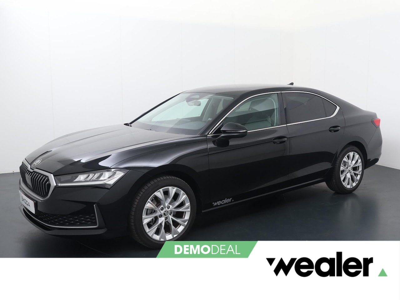 Skoda Superb - First Edition 1.5 TSI 150 pk DSG | Massagestoelen | Adaptieve cruise control | 18'' Lichtm - AutoWereld.nl