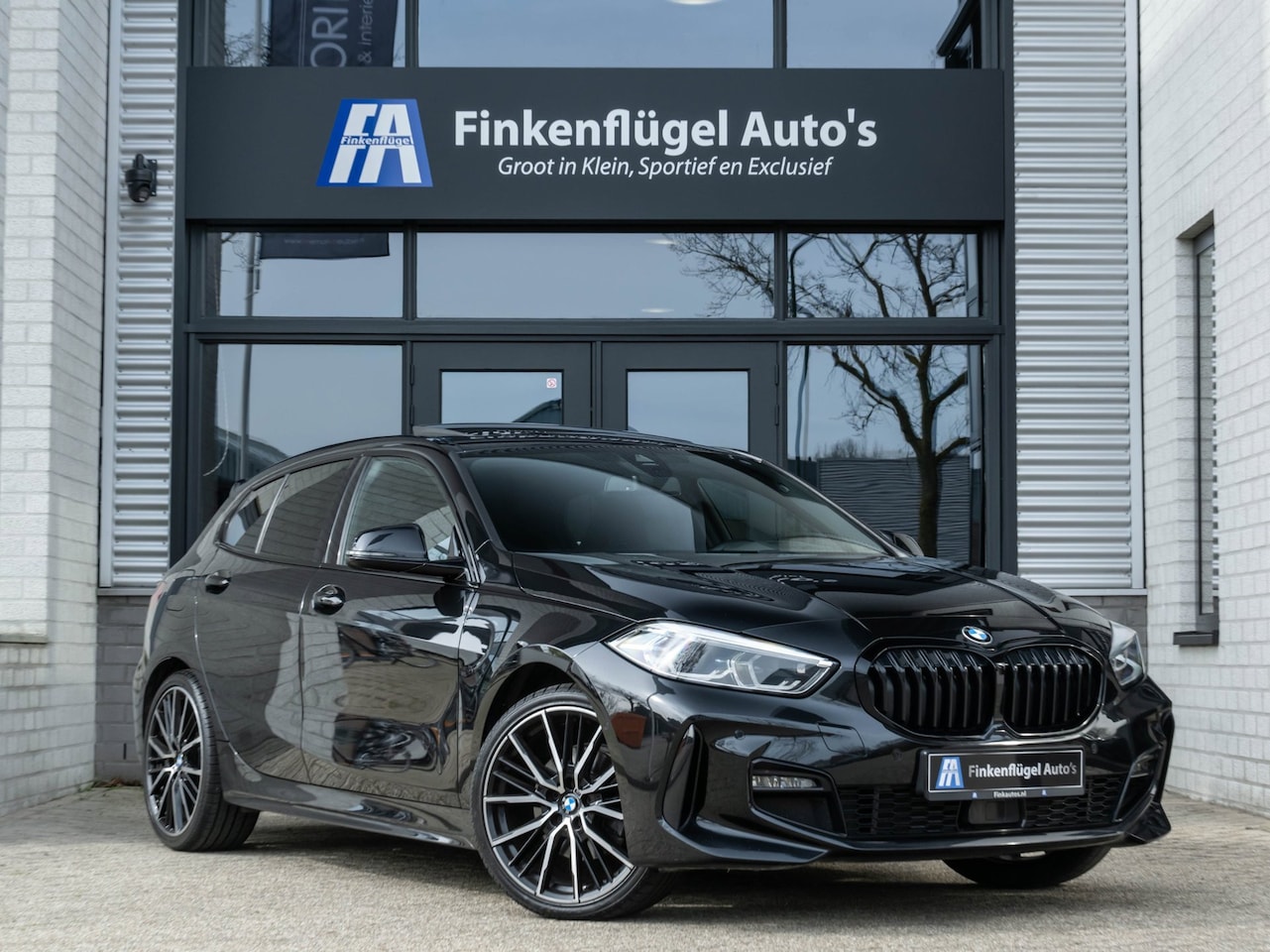 BMW 1-serie - 118i M-Sport |Pano |H.K Audio |Memory |Head-up |ACC |M-Kuipstoelen |Camera |19'' | - AutoWereld.nl