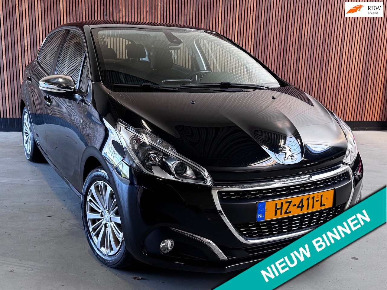 Peugeot 208 - 1.2 PureTech Allure CARPLAY AIRCO NAVI - AutoWereld.nl