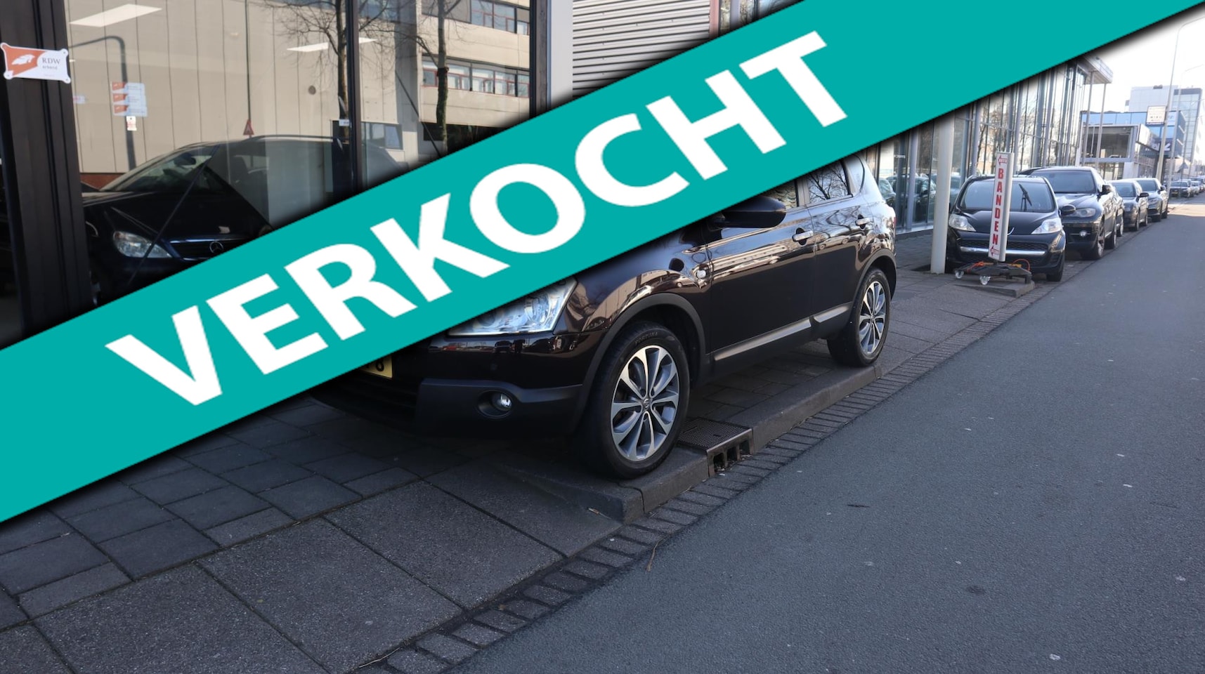 Nissan Qashqai - 2.0 Tekna PANORAMA DAK / TREKHAAK / NAVI - AutoWereld.nl
