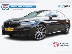 BMW 5-serie - 545e xDrive M-sport black edition | Incl. 12 maanden garantie Assisted driving | Head-up d