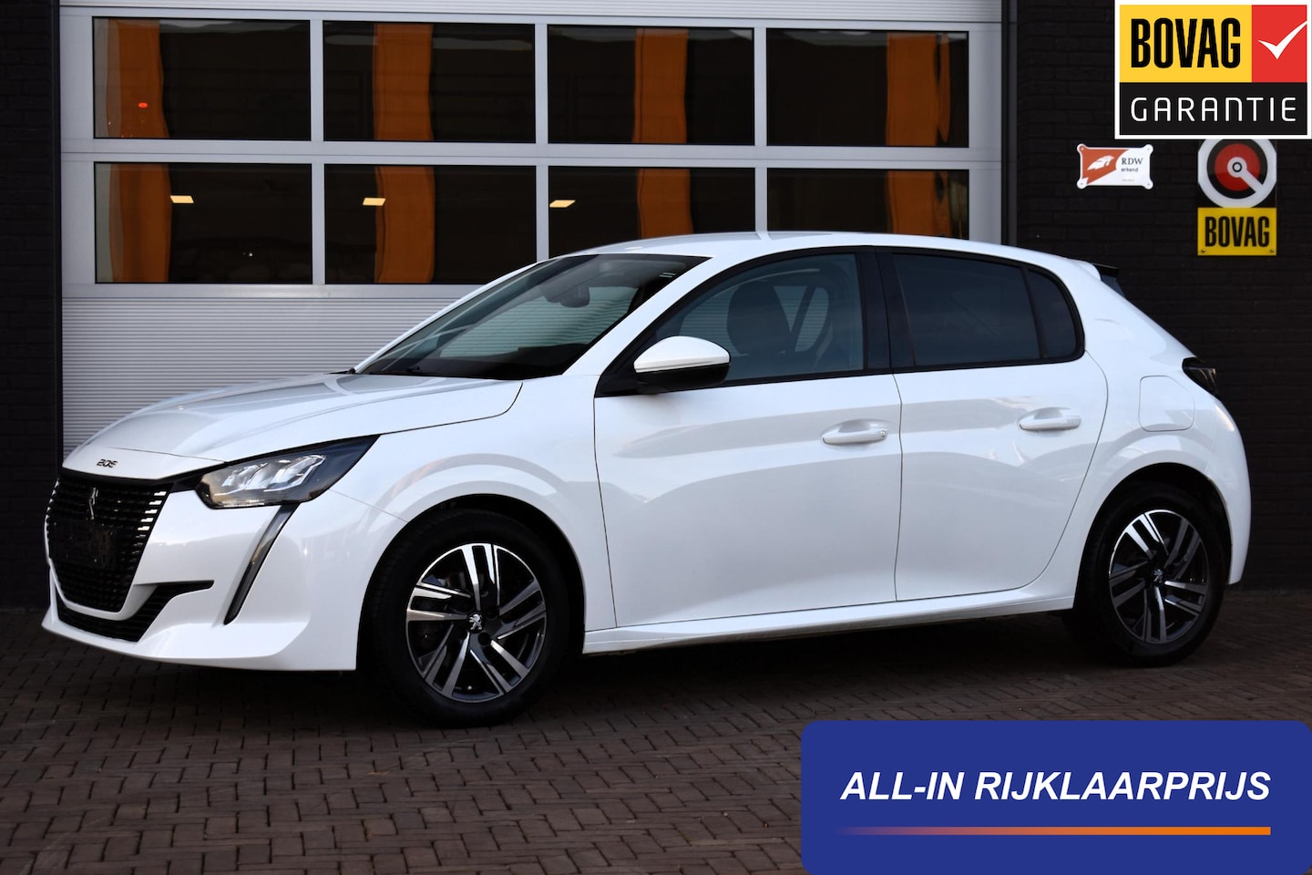 Peugeot 208 - 1.2 PureTech 100PK Allure Pack | Carplay | Keyless | Adapt. Cruise | 3D Dash | Stoelverw. - AutoWereld.nl