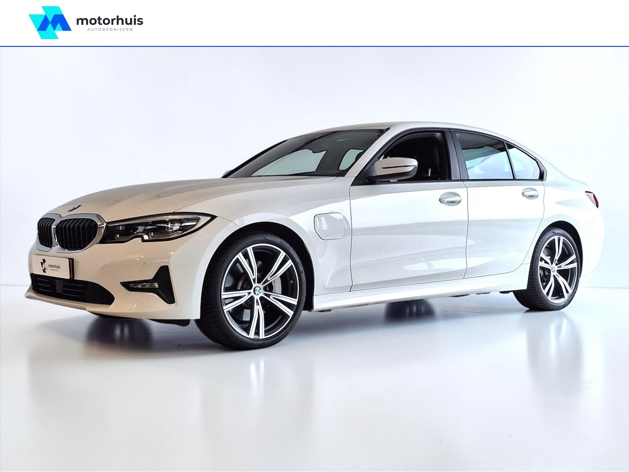 BMW 3-serie - (g20) 330e 292pk Edition LED LMV WINTERPACK APPLE CARPLAY - AutoWereld.nl