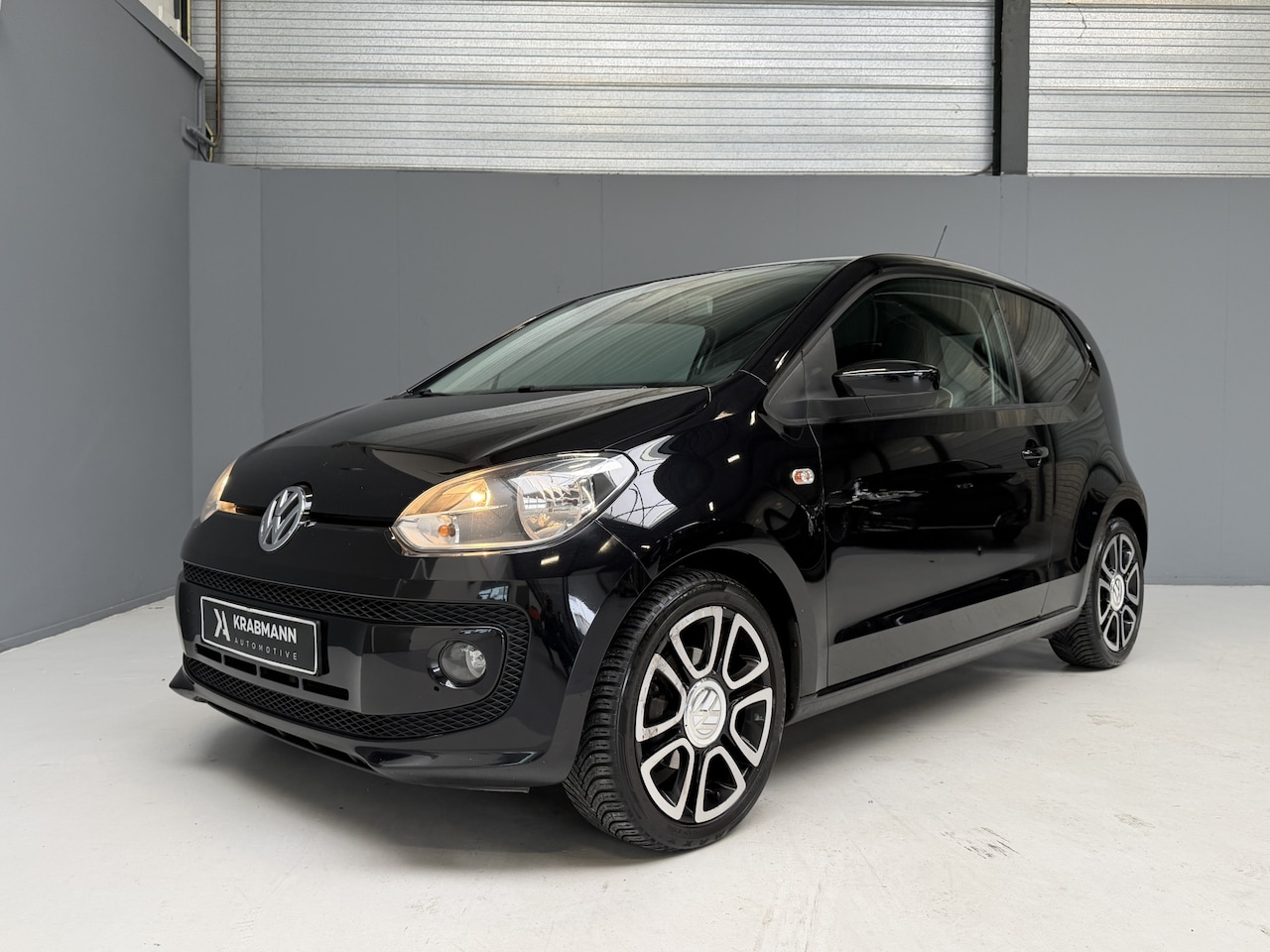 Volkswagen Up! - 1.0 high up! Cruise|Airco|PDC - AutoWereld.nl