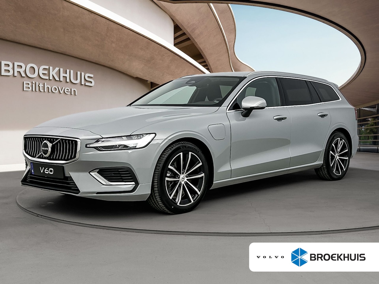 Volvo V60 - 2.0 T6 Plug-in hybrid AWD Core Bright | VAPOUR GREY | BLIS | Voorruitverwarming | Stoelver - AutoWereld.nl