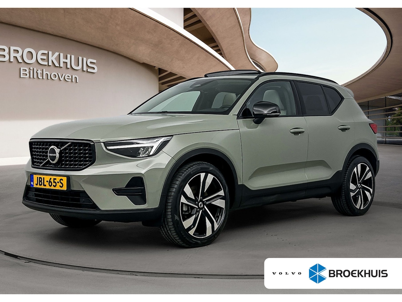 Volvo XC40 - 2.0 B4 Plus | Trekhaak | Panoramadak | Extra Getint Glas | 20 inch LM Velgen | PDC + Camer - AutoWereld.nl