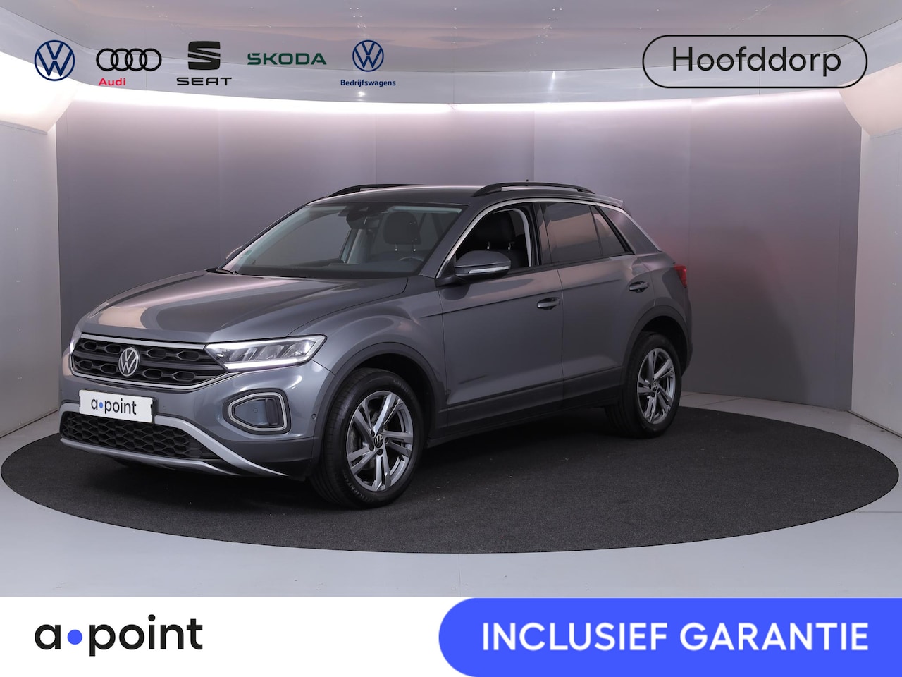 Volkswagen T-Roc - 1.0 TSI Life 110pk 6bak| digital display| camera| LMvelgen| - AutoWereld.nl