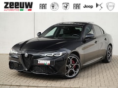 Alfa Romeo Giulia - 2.0 Turbo 280 PK Competizione Q4 AWD | Pano | Veloce | 19"