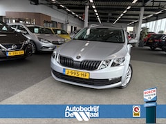Skoda Octavia Combi - 1.0 TSi 115pk Business Edition LEDER/NAVI/CARPLAY/CRUISE/PDC/WINTERPACK