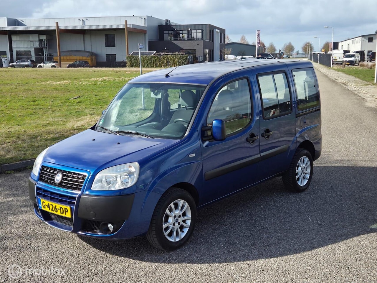 Fiat Doblò - 1.4 Dynamic Airco / Trekhaak / Dubbele schuifdeur - AutoWereld.nl