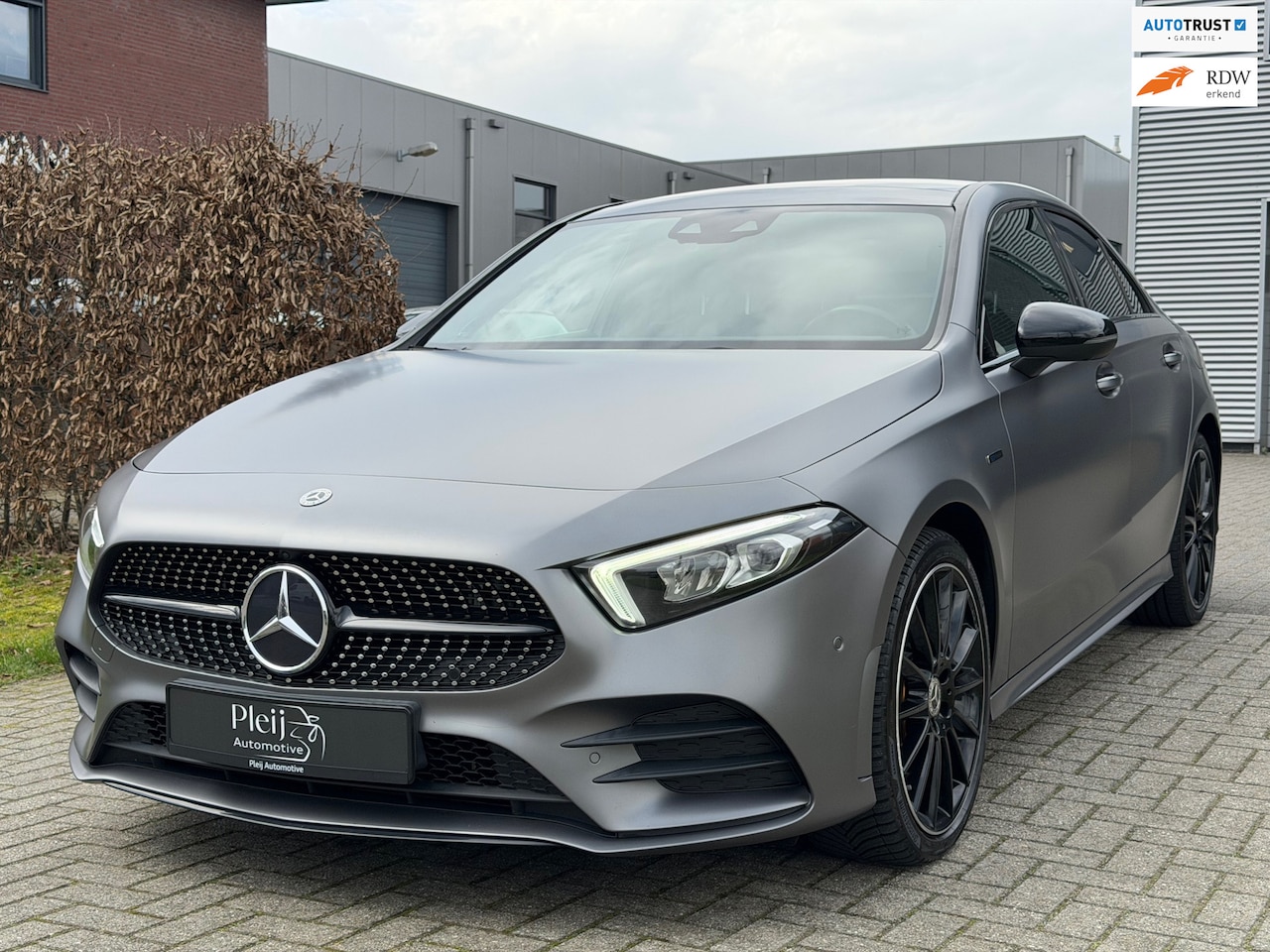 Mercedes-Benz A-klasse - A250e AMG Pano|Burmester|360|HUD|Automaat|2020 - AutoWereld.nl
