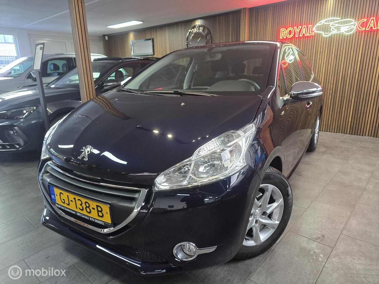 Peugeot 208 - 1.2 PureTech Style/ Navigatie/ Cruise C./ - AutoWereld.nl