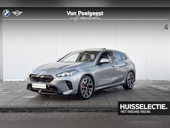 BMW 1-serie - 120 M Sport Pro Glazen Schuifdak / Harman Kardon / Driving Assistant Plus / Stuurwielrand