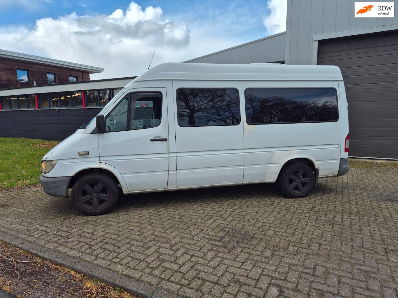 Mercedes-Benz Sprinter - 311CDI 2.2 355 CAMPER MINIBUS NIEUWE APK - AutoWereld.nl