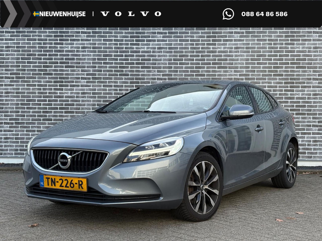 Volvo V40 - 1.5 T3 Dynamic Edition | Navigatie | Stoelverwarming | LED Koplampen | Parkeersensoren | L - AutoWereld.nl