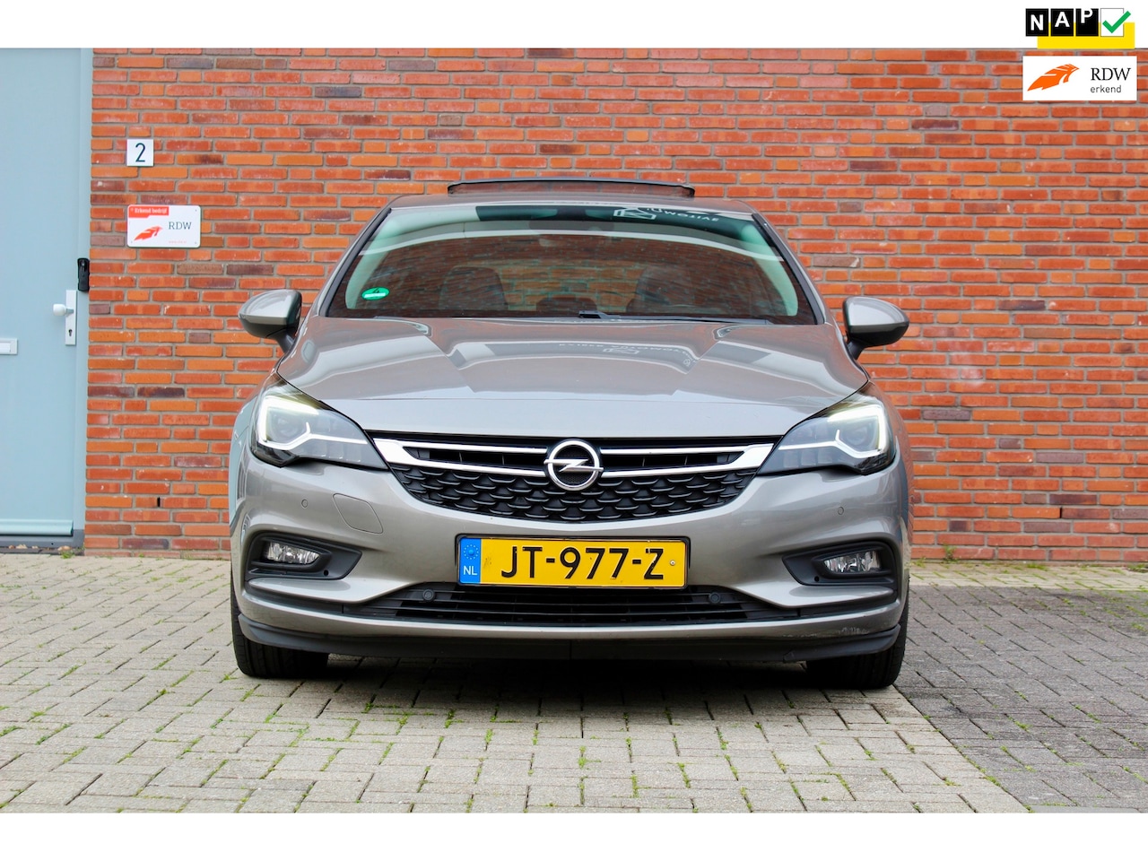 Opel Astra - 1.6 CDTI | FULL OPTION | PANO LED MEMORY NAP - AutoWereld.nl