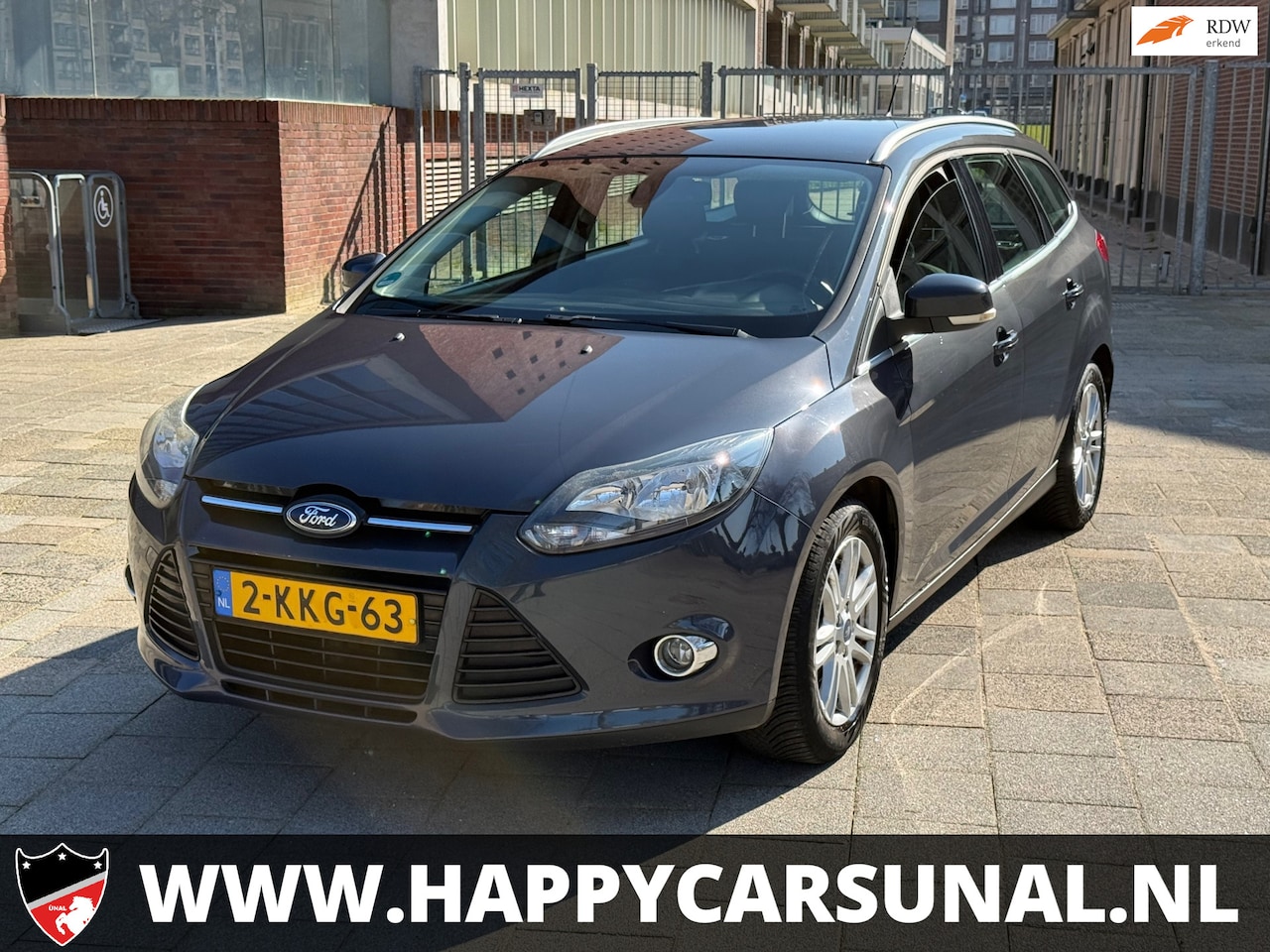 Ford Focus Wagon - 1.0 EcoBoost Titanium 1.0 EcoBoost Titanium, NIEUWE APK, NAVI - AutoWereld.nl