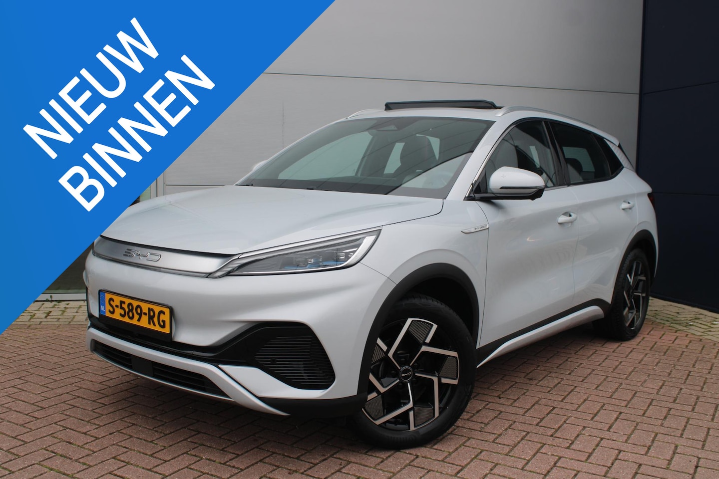 BYD Atto 3 - Comfort 60 kWh Airco Navi Panoramadak 24373km 1e eigenaar - AutoWereld.nl