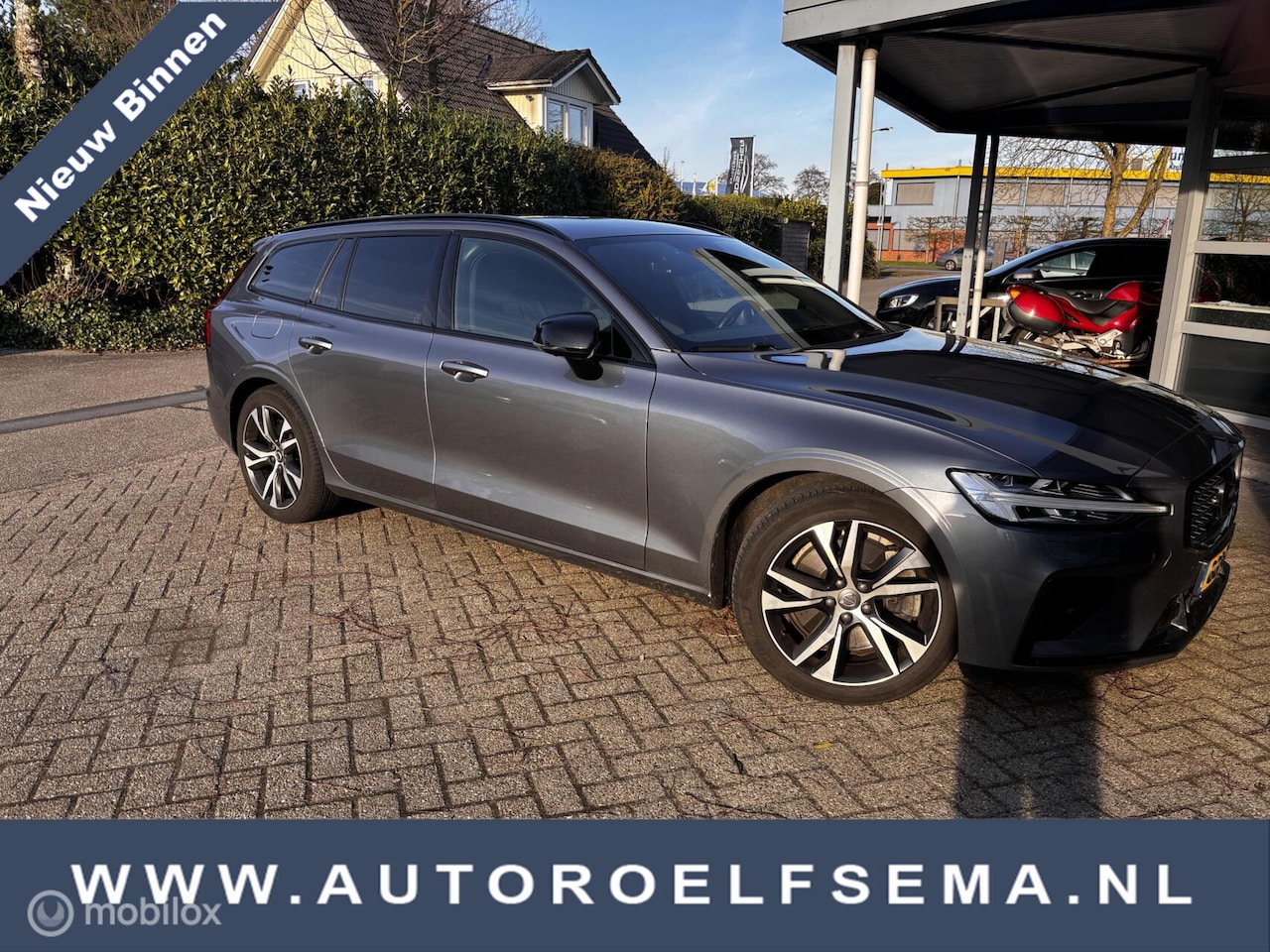Volvo V60 - 2.0 T6 Recharge AWD R-Design|ACC|Autopilot|Stoel en Stuurverwarming |360 cam|Bliss - AutoWereld.nl