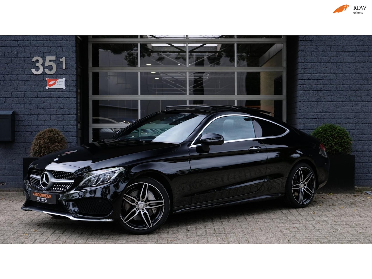 Mercedes-Benz C-klasse Coupé - 300 Prestige AMG Panorama BTW - AutoWereld.nl