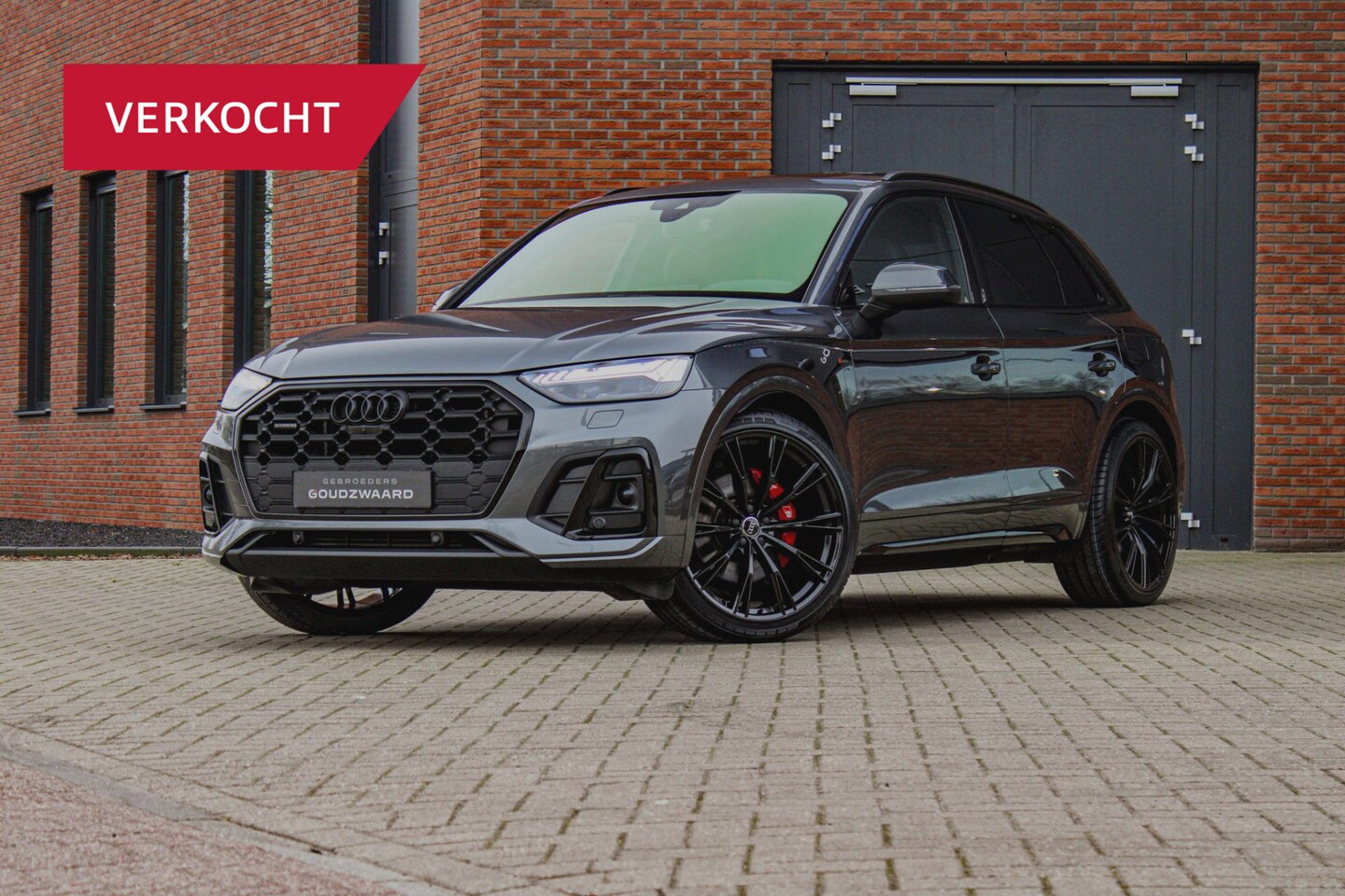 Audi Q5 - 55 TFSI e quattro Competition | Luchtvering | Pano | B&O | Massage | Trekhaak | Top view - AutoWereld.nl