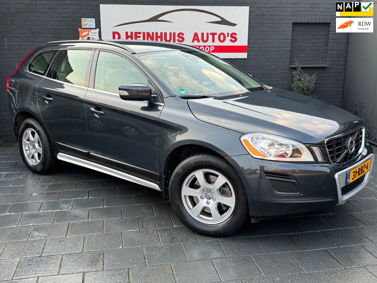 Volvo XC60 - 2.0T Momentum AUTOMAAT - AutoWereld.nl