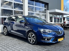 Renault Mégane Estate - 1.5 Blue dCi Bose Airco Cruise control Parkeersensoren achter Telefoonverbinding Stuurwiel